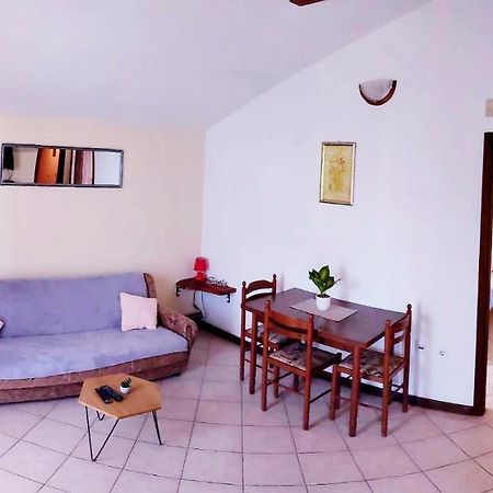 Apartmani Drazi Plimica Vodice Buitenkant foto